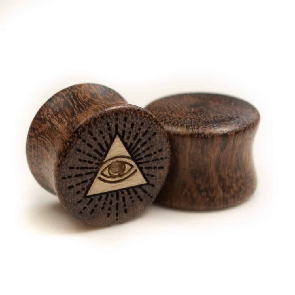 Handgefertigte 16mm Wood Plugs aus Chechen Holz mit Auge Motiv