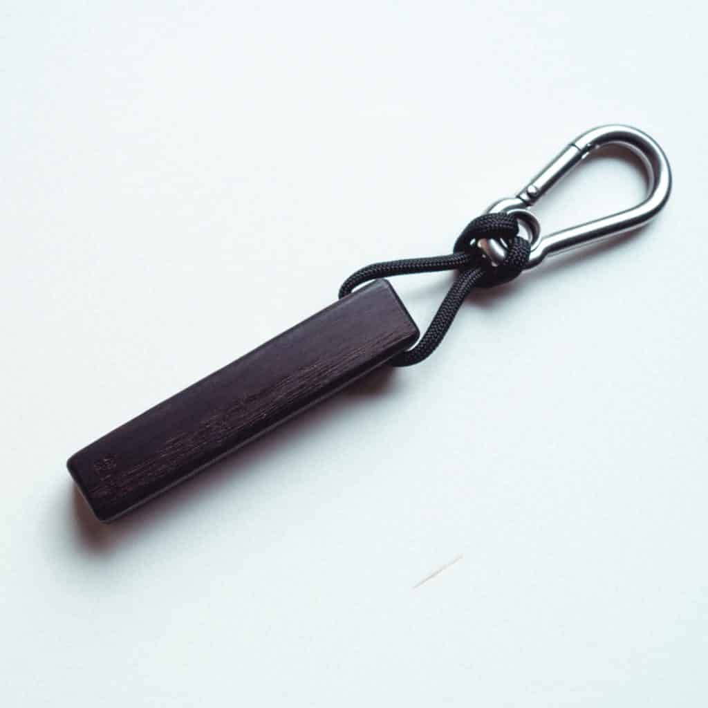 Schlüsselanhänger aus Räuchereiche mit eigener Gravur